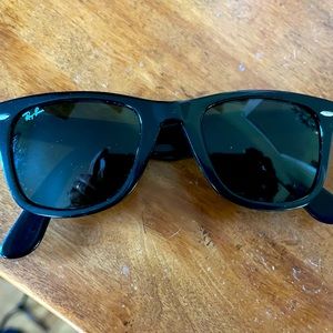 Vintage Ray-Ban Wayfarer sunglasses